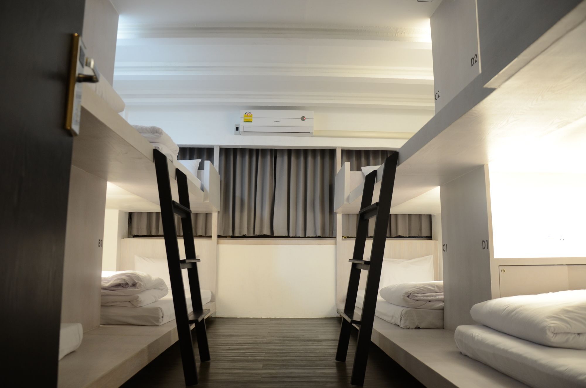 3 Howw Hostel At Sukhumvit 21 Bangkok Exterior foto